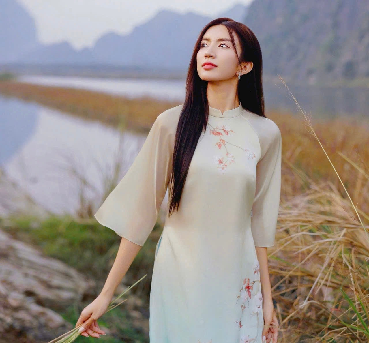 PreOrder TN1503 Áo+Quần- Áo dài cách tân in hoa nổi Thuỷ Giao