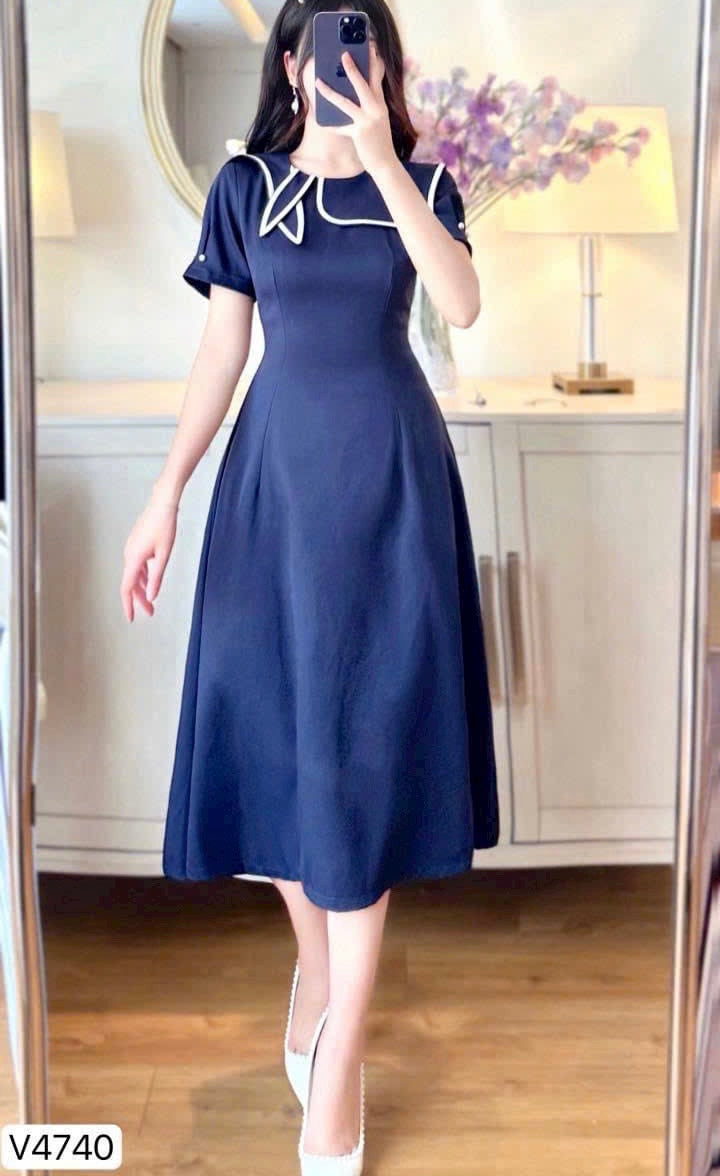 Dress V4740
