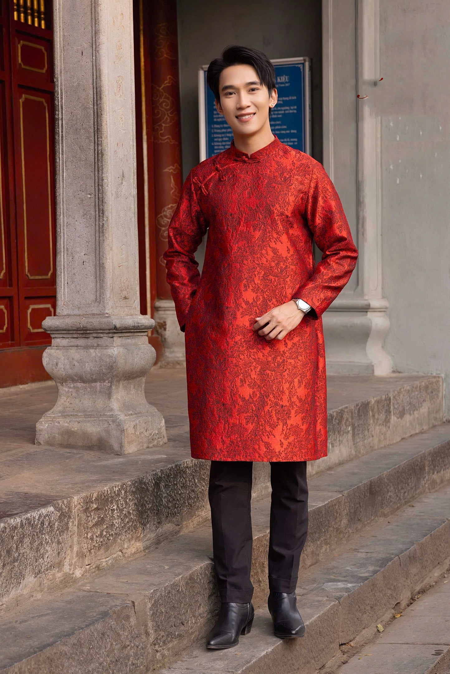 B76 Only Áo - Áo dài nam Nam hiên màu đỏ