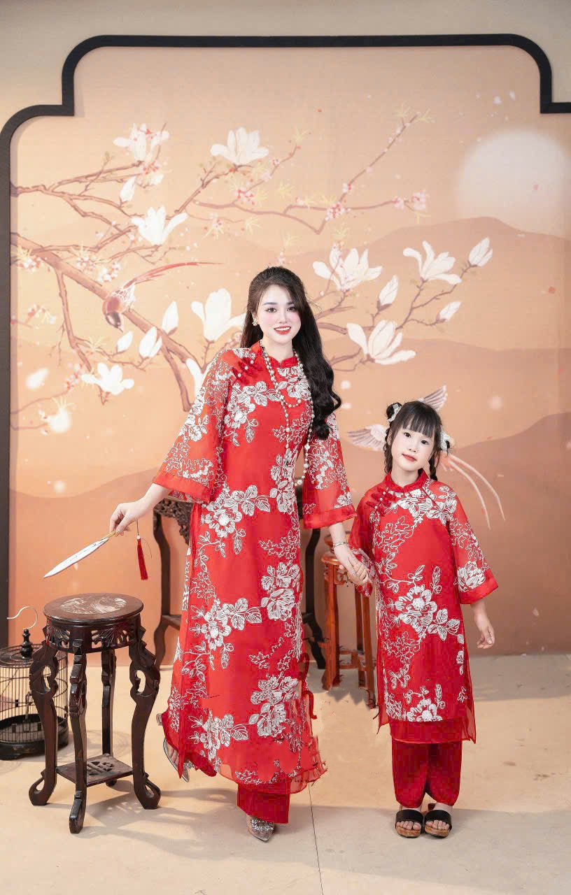 M170 áo + quần - Áo dài mẹ tơ 4 tà dệt nổi màu đỏ + quần đỏ