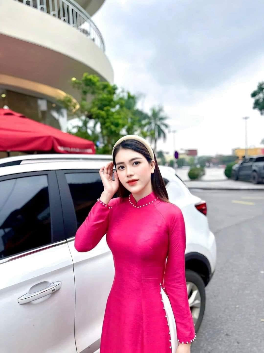 PreOrder TT22 Áo Only - Áo dài lụa vân gỗ trơn đính ngọc màu Hồng Sen