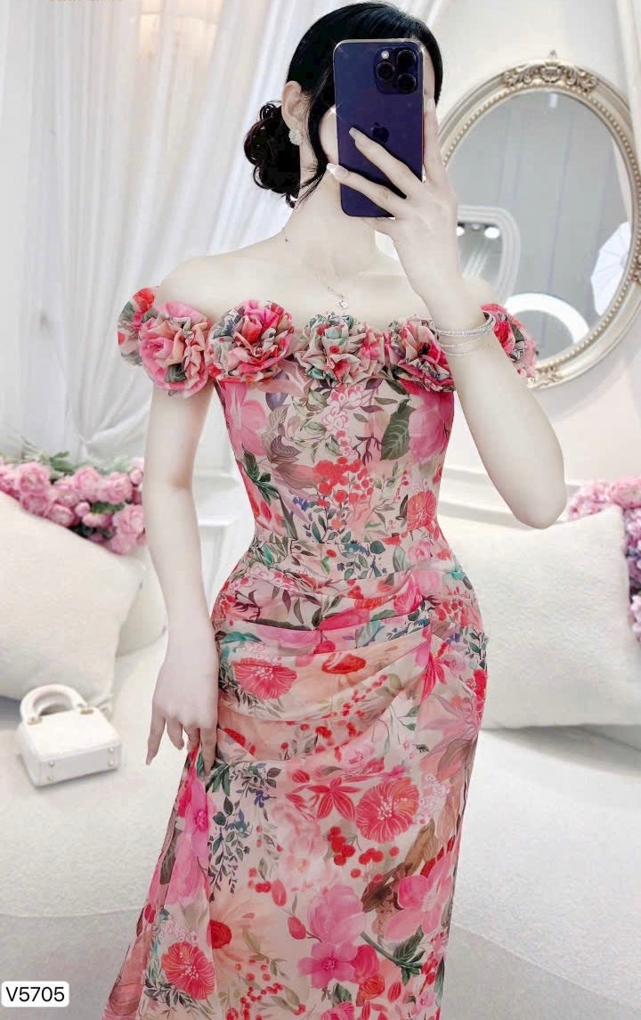 Dress V5705