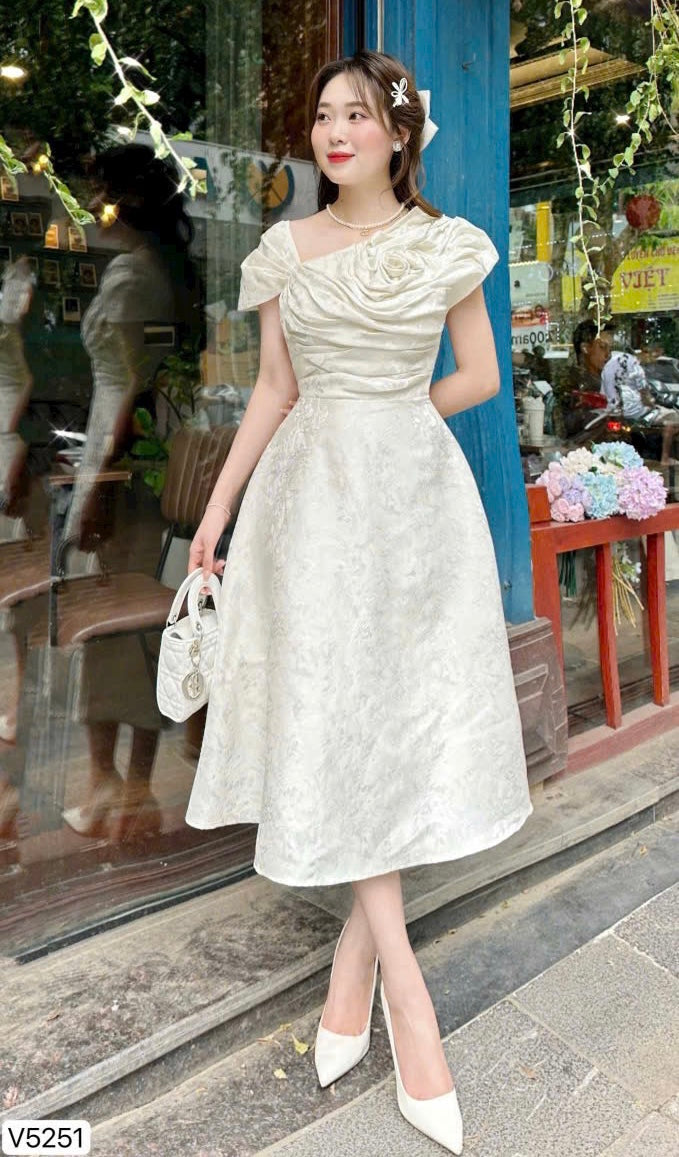 Dress V5251