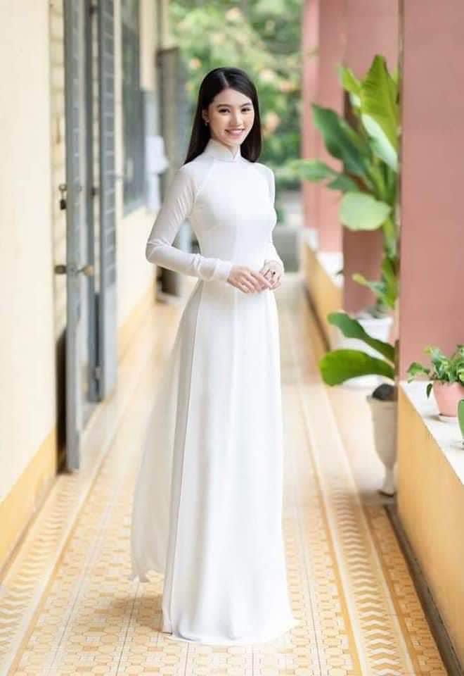 6523 Only áo CF13 - Ao dai 4 ta chiffon trơn trắng.