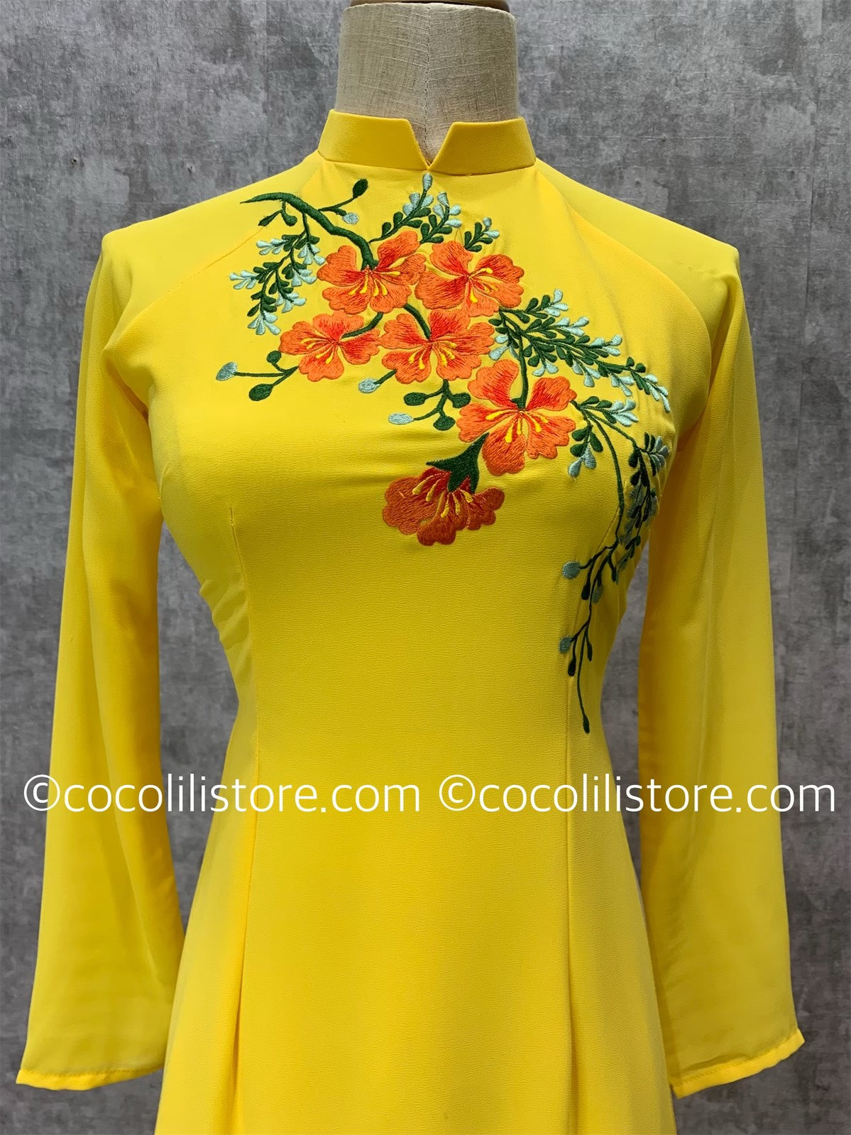 C47 4116 only áo - Áo dài chiffon vàng thêu hoa phượng